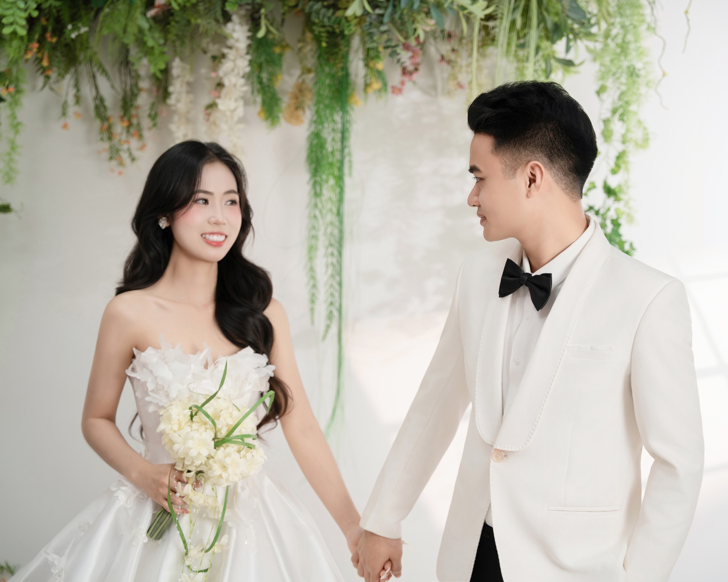 Duy Minh & Minh Khai